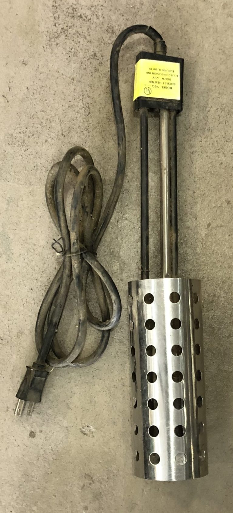 1228 Miller Little Giant Water Bucket Heater, Model 742G The Trainer