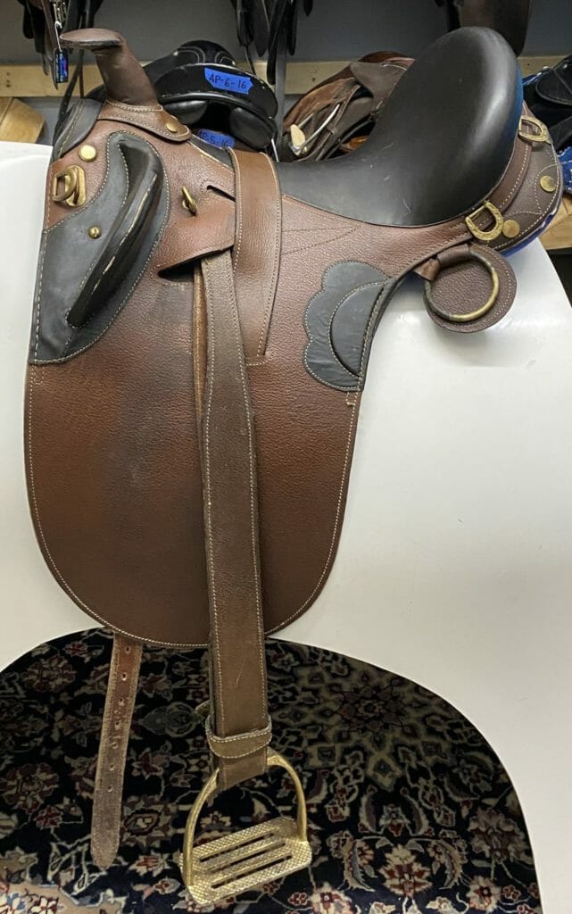 05591 Australian Outback Western Saddle, 17", Wide The Trainer's Loft