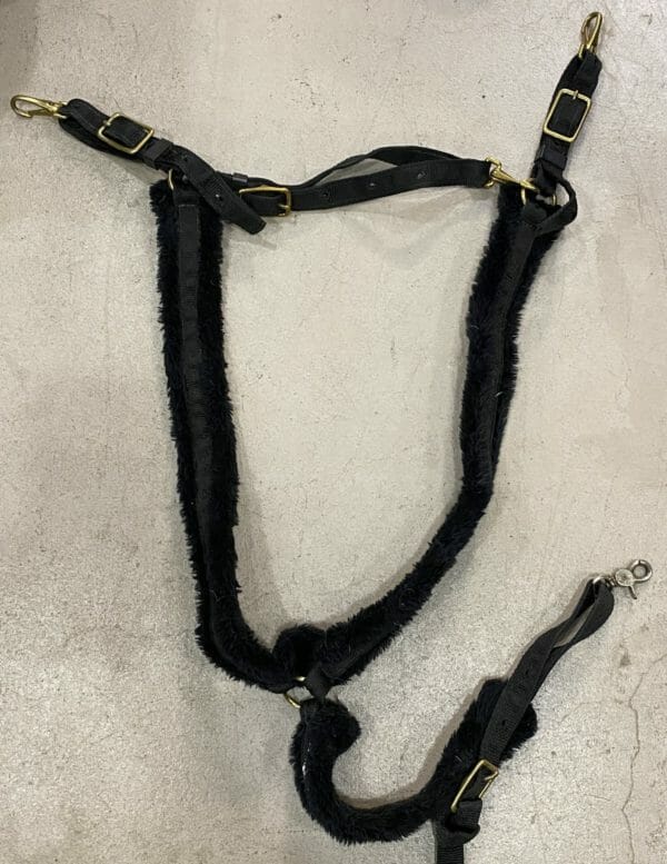 077918 Running Bear Farm Fleece Breastplate