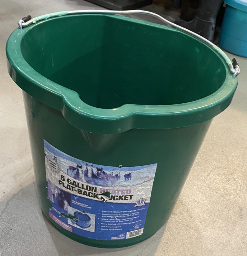 088912 Heated Flatback Bucket, 5 Gallon