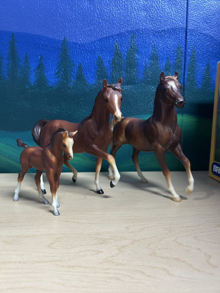 3055 Breyer Classic Arabian Family Set 0070-55breyerarabset25A