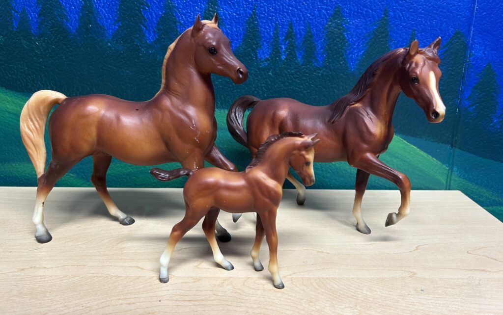 3055 Breyer Classic Arabian Family Set 0767-10breyerarbfam25B