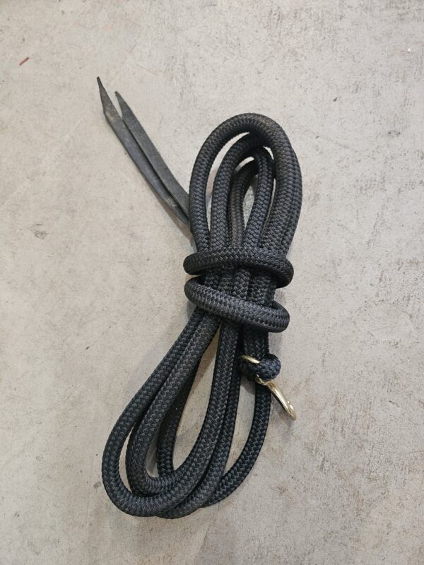 Black 12' line