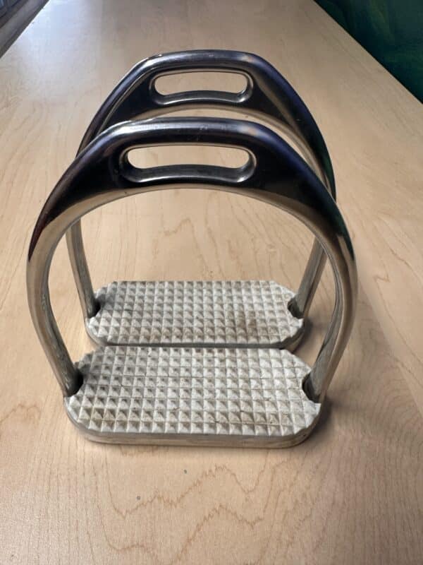 Stirrup Irons, 4.5" 
