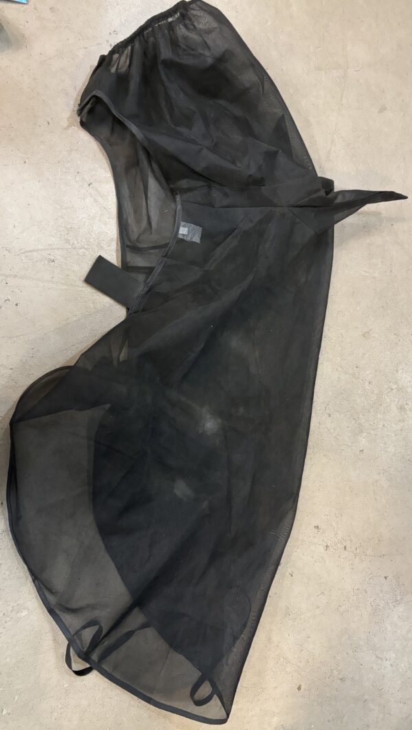 IMG_3160 Equis Fly Veil size Large