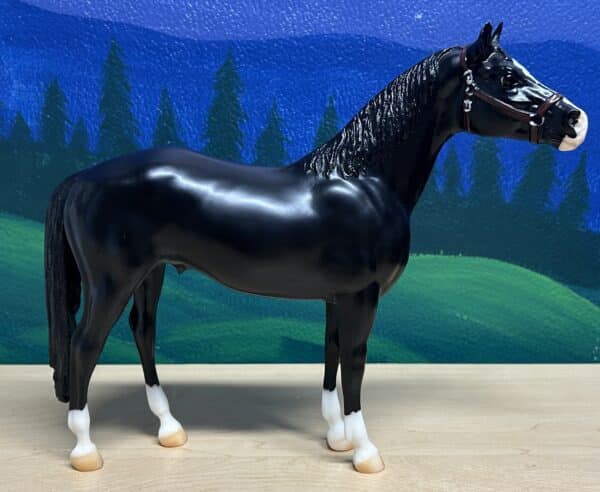 Breyer Man 'O War Thoroughbred