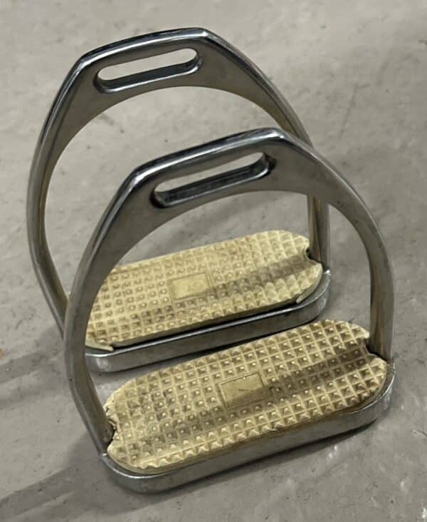 English Stirrup Irons, 4.25"