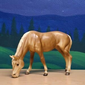 Breyer Vintage 1961-1980 #143 Palomino Grazing Mare