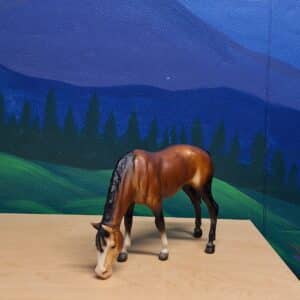 Breyer Vintage #141 Bay "Grazing Mare"