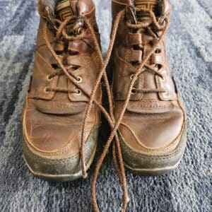 Ariat 7.5 Hiking Boots in very good condition