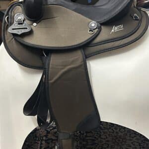 Abetta Endurance Round Skirt Saddle 15 inch FQHB in used excellent condition