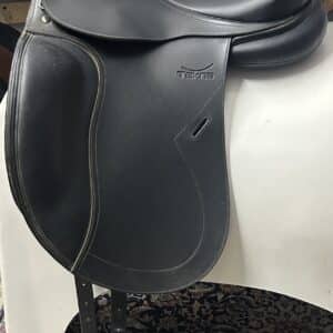 Tekna All Purpose Club Saddle 17.5 Adjustable in excellent condition