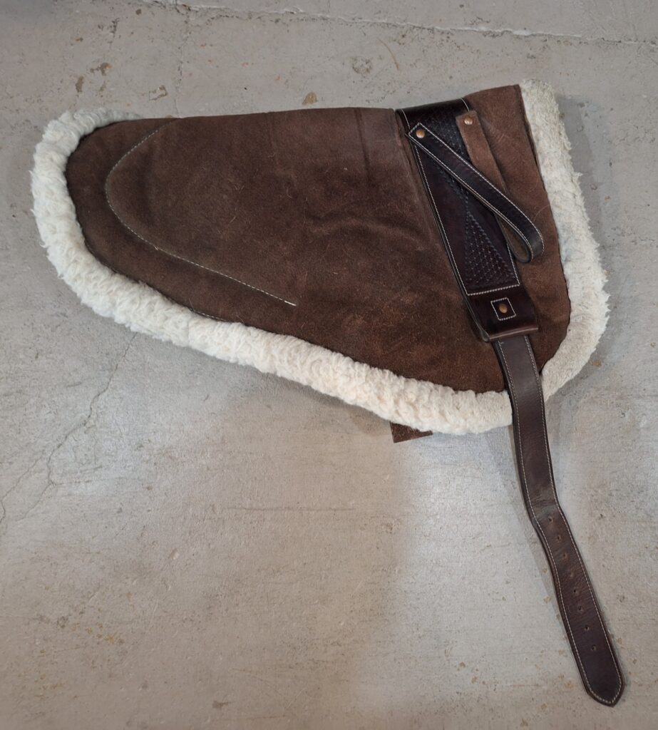 Premium Suede Bareback Pad Large with brushed suede top and fleece lining